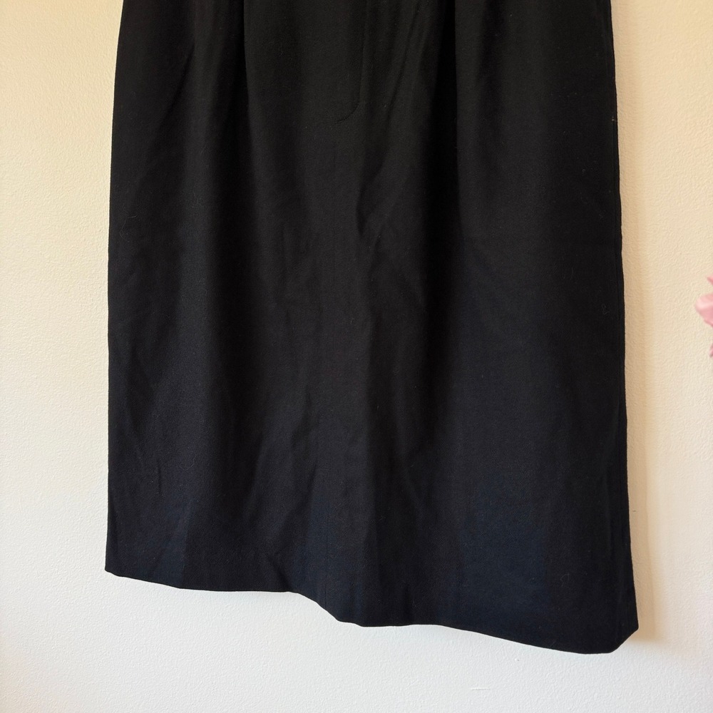 L.L. Bean 100% Wool Skirt Women's Size 12 Black Midi Made in USA Vintage Career - Picture 8 of 10